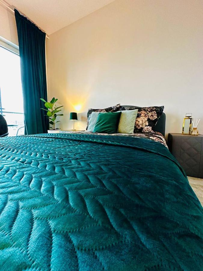 Uroczy Apartament Blisko Centrum Warszawy Apartman Varsó Kültér fotó